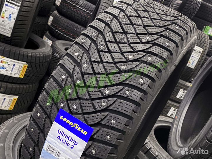 Goodyear UltraGrip Arctic 2 275/45 R21 110T