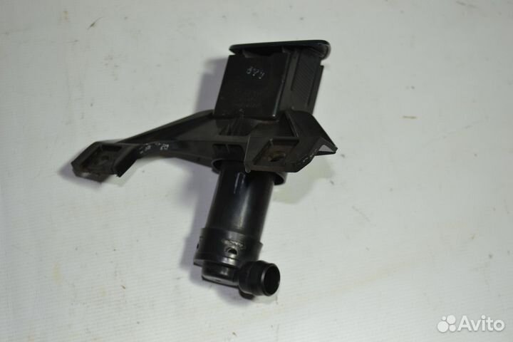 Форсунка омывателя фар правая Lexus Rx 2