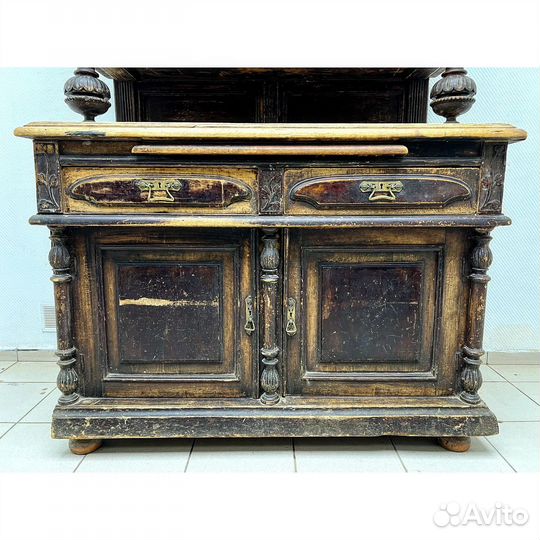 Антикварный буфет