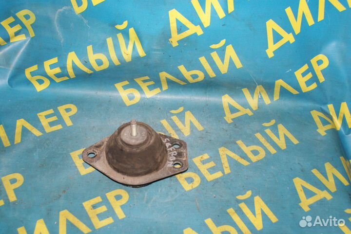 Кронштейн опора Renault Safrane 2