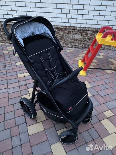 Коляска прогулочная indigo