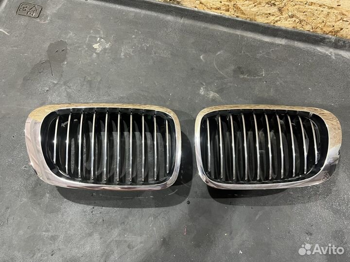 Решетка радиатора ноздри BMW E46 купе