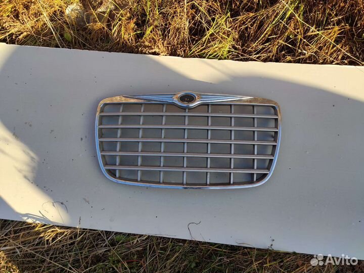 Решетка радиатора Сhrysler 300c