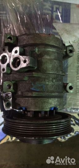 Компрессор кондиционера Toyota Matrix ZZE13