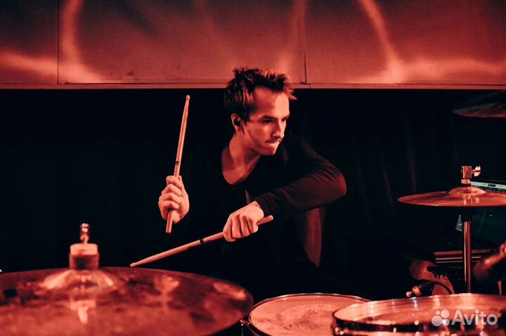 Уроки игры на гитаре, барабанах