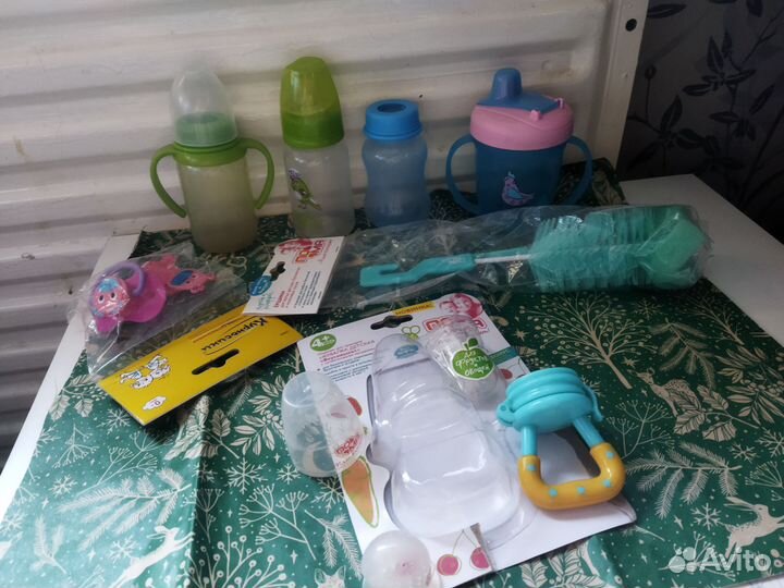Ниблер,поильник,бутылочки детские пакетом