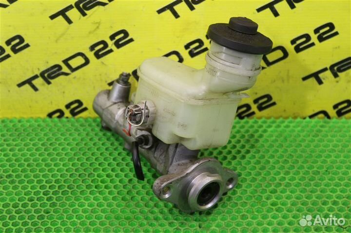 Главный тормозной цилиндр Toyota Celica ST205