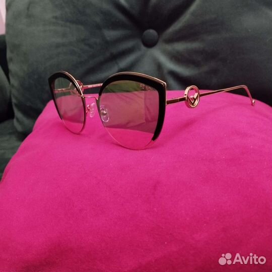 Солнцезащитные очки