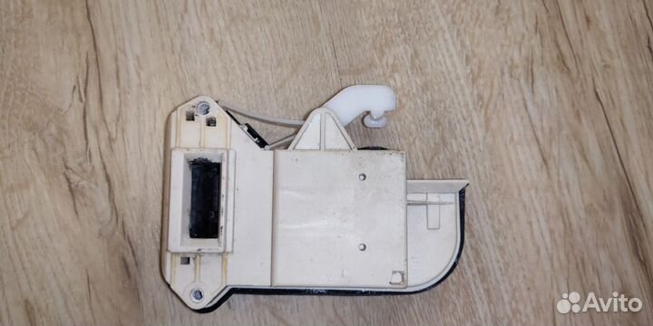 Убл (Блокировка люка) Miele DE3527670 C2