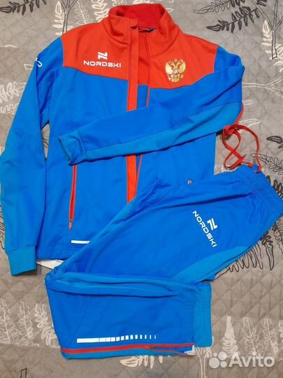 Лыжный спортивный костюм