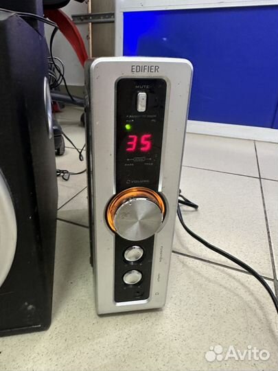 Акустические колонки Edifier