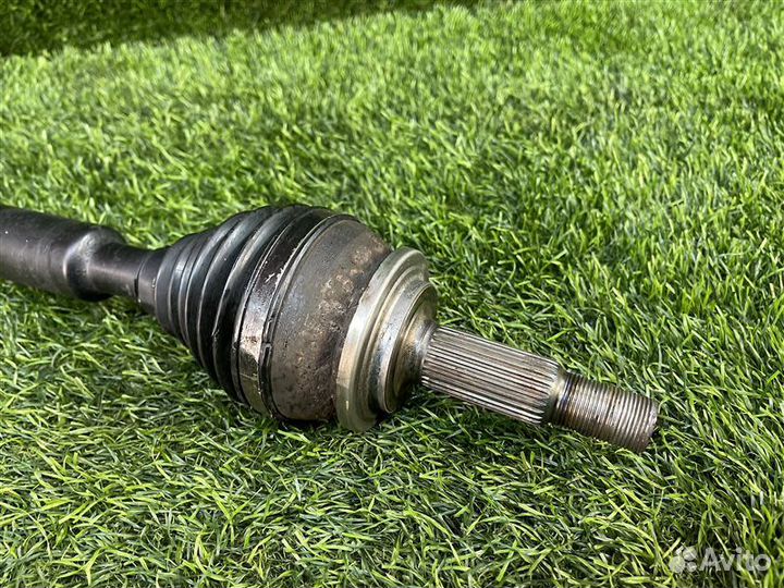 Привод передний правый Toyota Prius ZVW30 2zrfxe