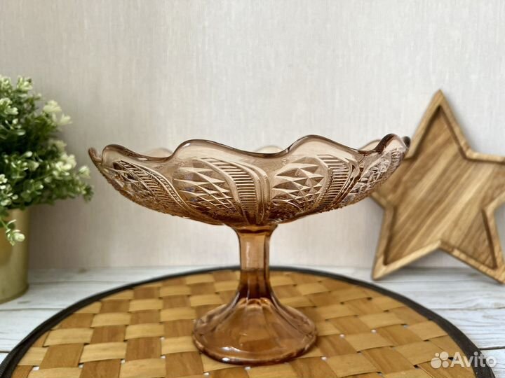 Ваза для фруктов на ножке цветное стекло СССР