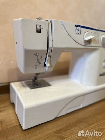 Швейная машина victoria