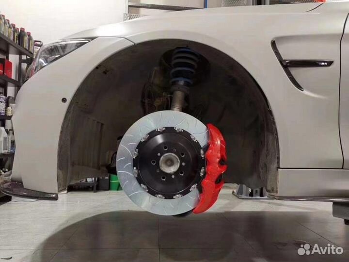 Тюнинг тормоза Lexus LS 4 Brembo M6 перед