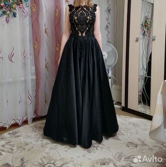 Вечернее платье в пол 44-46 размера