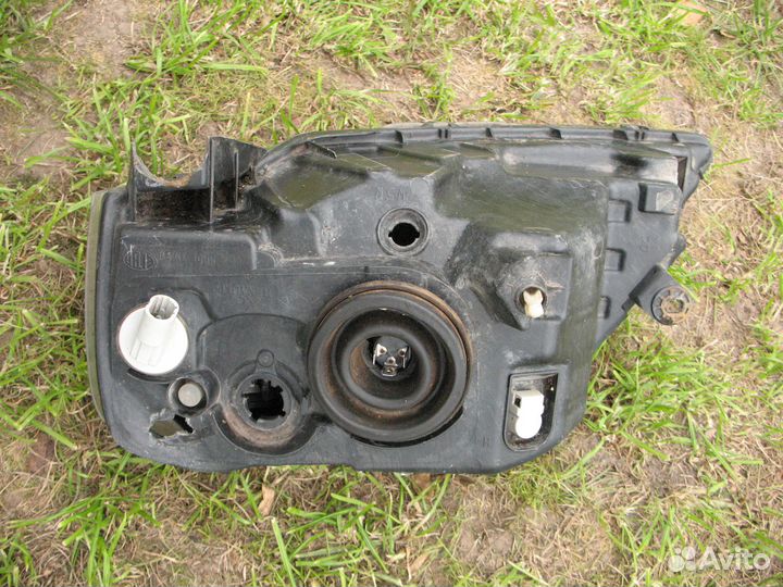 Фара Renault Logan с дефектами