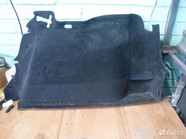 Обшивка багажника нижняя Focus 2 рест