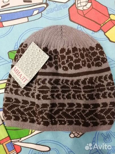 Демисезонная шапка