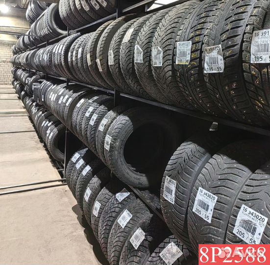 Nokian Tyres Hakkapeliitta 8 215/55 R17 96P