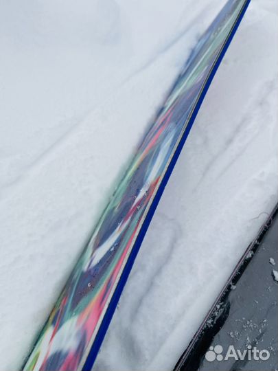 Яркий сноуборд-комплект женский б/у 1 раз