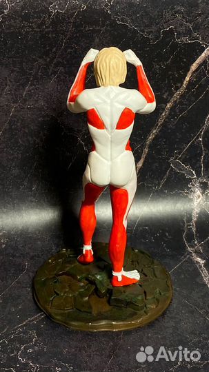 Фигурка Женщина-Титан