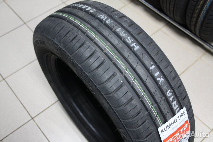 Kumho Ecsta HS51 215/60 R16 99W