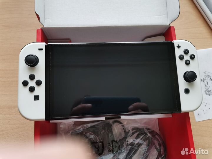 Nintendo Switch oled + игры + геймпад