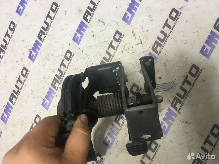 Блок педалей Рено Логан