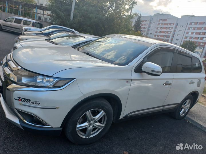 Mitsubishi Outlander 2.0 CVT, 2017, 130 000 км
