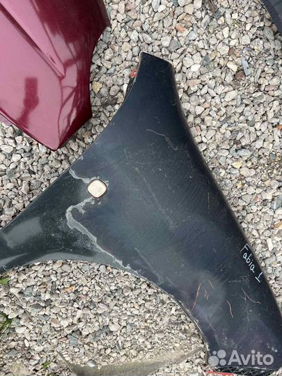 Крыло переднее правое Skoda Fabia 1 поколение