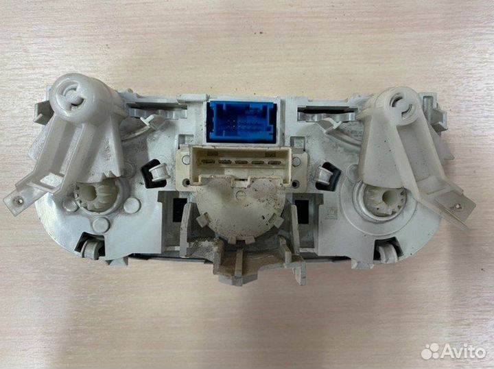 Блок управления отопителем Opel Corsa D 2006-2015