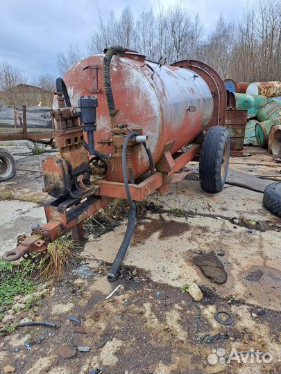 Цистерны емкости бочки