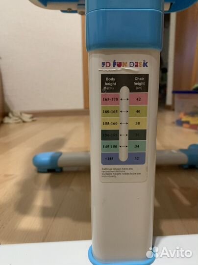 Растущая детская парта со стульчиком FunDesk