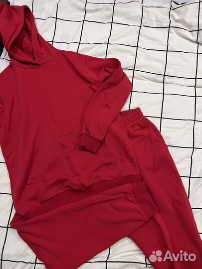 Костюм спортивный