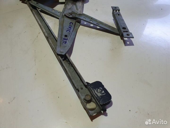 Стеклоподъемник задний правый Honda Civic D14A2