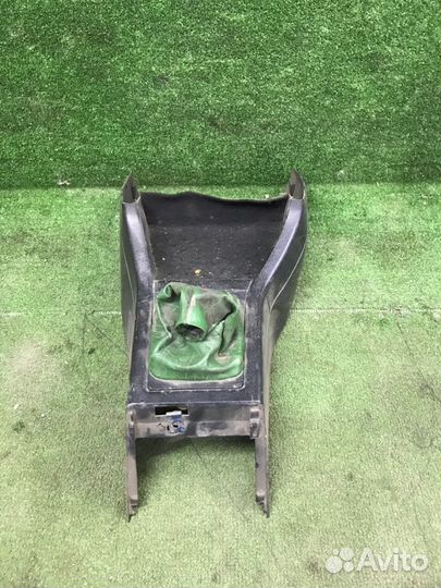 Центральная консоль Audi 80 B3 RU 1.8