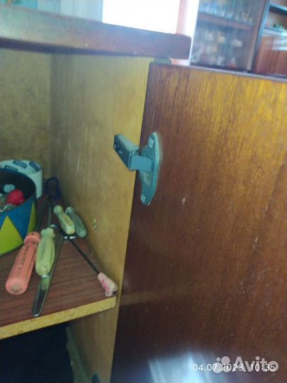 Тумба под телевизор СССР (можно под реставрацию)