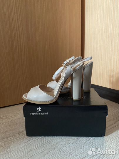 Босоножки женские 33(34) размер