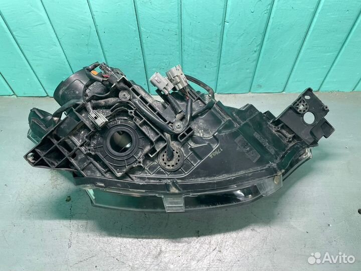 Фара левая Mitsubishi Outlander GF