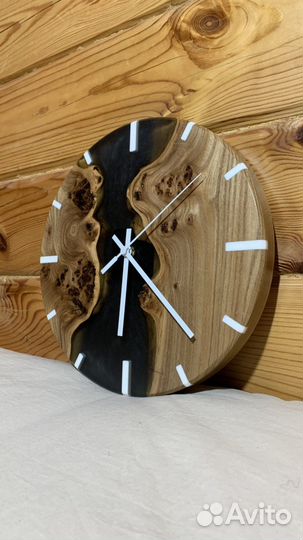 Часы из натурального дерева