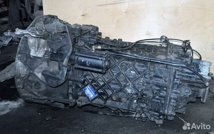 Коробка зф фото. КПП КАМАЗ ZF 16s151. Коробка ЗФ 16с 181. Коробка ZF 16s181. КПП ZF 16s181 Картер сцепления.