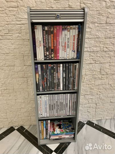 Полка для видеокасет