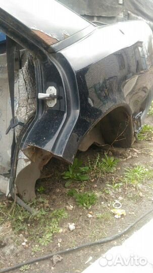 Заднее левое крыло w124