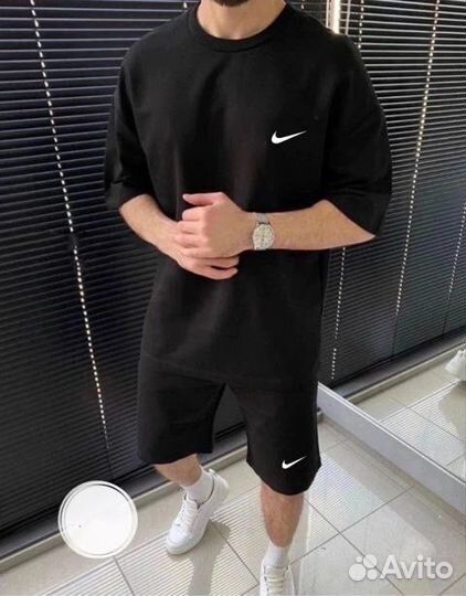 Футболка и шорты Nike