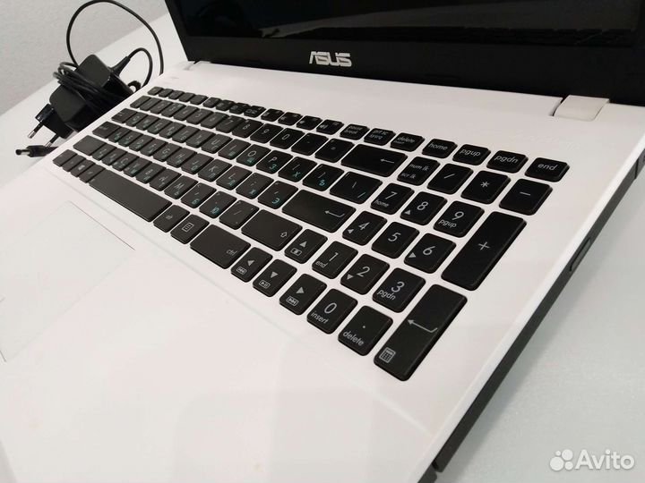 Ноутбук asus x551c