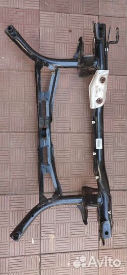 Задний подрамник Skoda Octavia A5