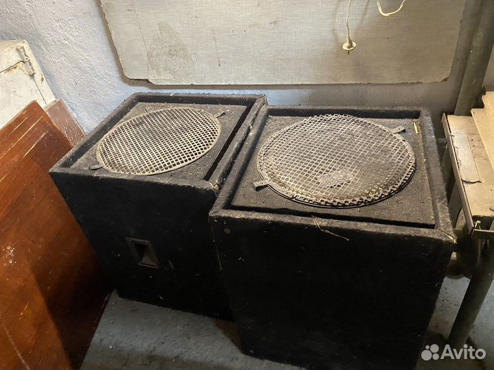 Короба для эстрадных динамиков