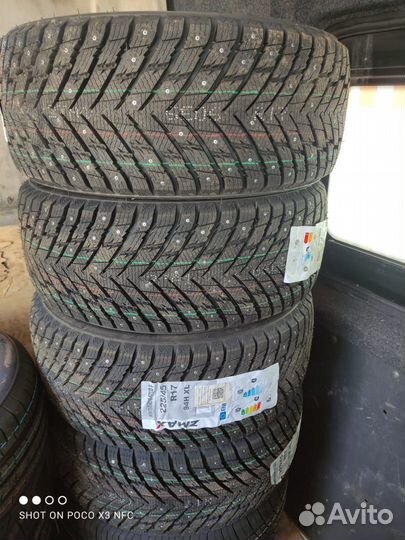 Zmax Winternova Stud II 225/45 R17