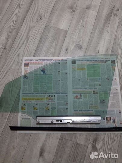 Стекло правое переднее opel astra h